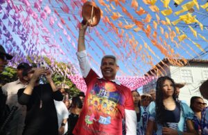 Em Mucugê, governador entrega aeródromo e acompanha festejos de São João