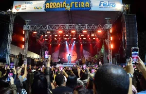 Raça Negra, Catuaba com Amendoim e os Bambas do Nordeste agitam o Arraiá de Feira nesta segunda (23)