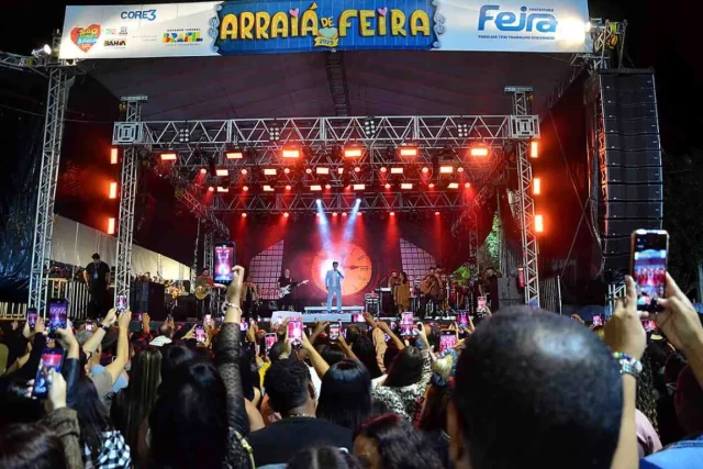 G6vhcuzn-Romantismo-de-Daniel-e-Saulo-ao-som-do-forro-marcam-a-abertura-do-Arraia-de-Feira-de-Santana-1151x768