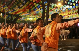Com origem europeia, festas juninas misturam devoção, comidas e danças