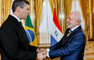 Lula e Santiago Peña conversam sobre caso de espionagem da Abin