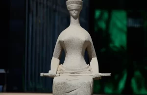 Supersalários no Judiciário crescem 49,3% em 2024, mostra estudo