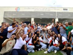 Governo do Estado inaugura colégio de tempo integral em Cândido Sales e autoriza construção de 90 moradias do Minha Casa, Minha Vida