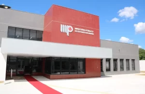 Evento em Feira de Santana reflete sobre direitos e proteção do público feminino no mês da mulher