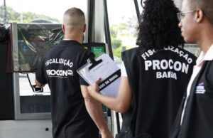 Procon notifica 111 postos de combustíveis e distribuidoras durante operações de fiscalização