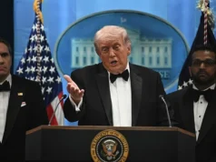 Há 45 anos, Reagan foi baleado ao sair do mesmo hotel onde Trump foi alvo de ataque