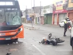 Motociclista morre após colisão com ônibus do transporte coletivo